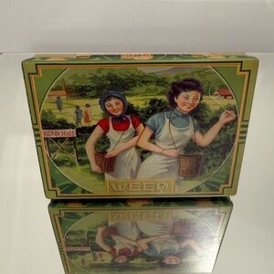 Trinket or gift card tin box